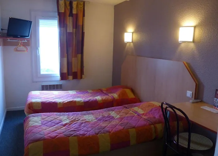 The Originals Access, Moustache, Hotel 2*