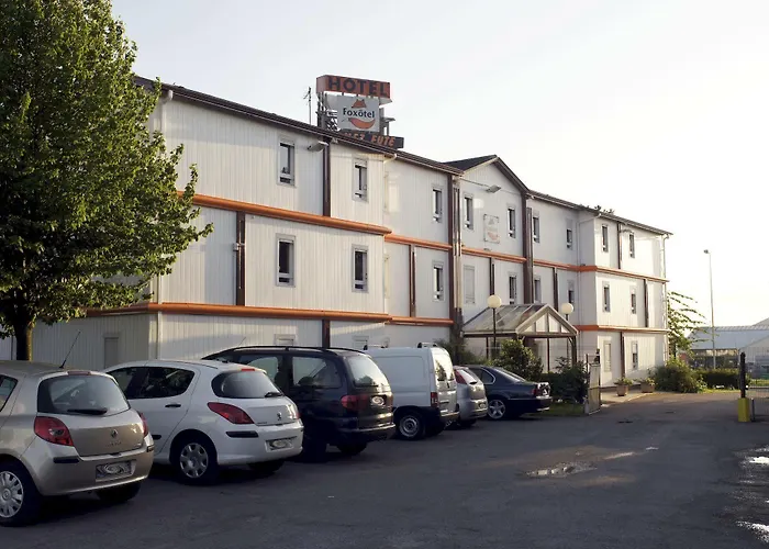 The Originals Access, Moustache, Hotel Seclin